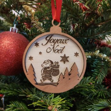 joyeux noël avec le père noël décoration de sapin